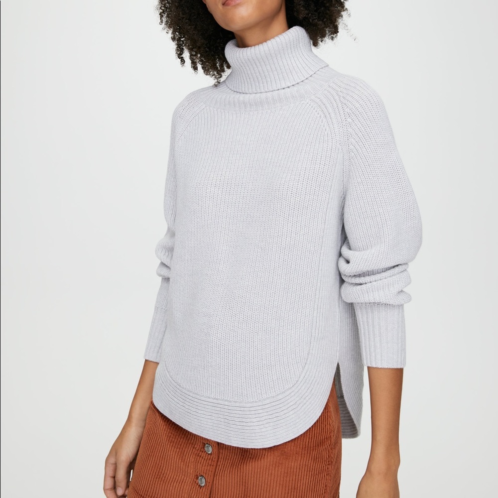 Aritzia Grey Wool Turtleneck - Medium